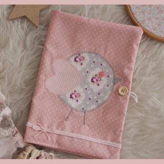 ΥΦΑΣΜΑΤΙΝΗ ΘΗΚΗ ΓΙΑ ΤΟ ΒΙΒΛΙΑΡΙΟ ΥΓΕΙΑΣ ΠΑΙΔΙΟΥ ΡΟΖ ΠΟΥΑ ΠΟΥΛΑΚΙ