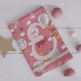 ΥΦΑΣΜΑΤΙΝΗ ΘΗΚΗ ΓΙΑ ΤΟ ΒΙΒΛΙΑΡΙΟ ΥΓΕΙΑΣ ΠΑΙΔΙΟΥ ΡΟΖ ΜΕ ΘΕΜΑ ΤΟ ΑΕΡΟΣΤΑΤΟ