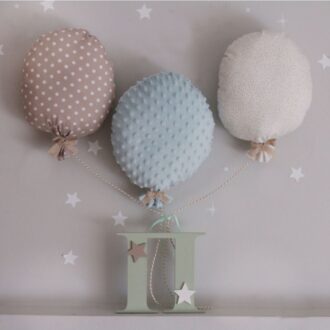 ΥΦΑΣΜΑΤΙΝΑ ΜΠΑΛΟΝΙΑ ΤΟΙΧΟΥ